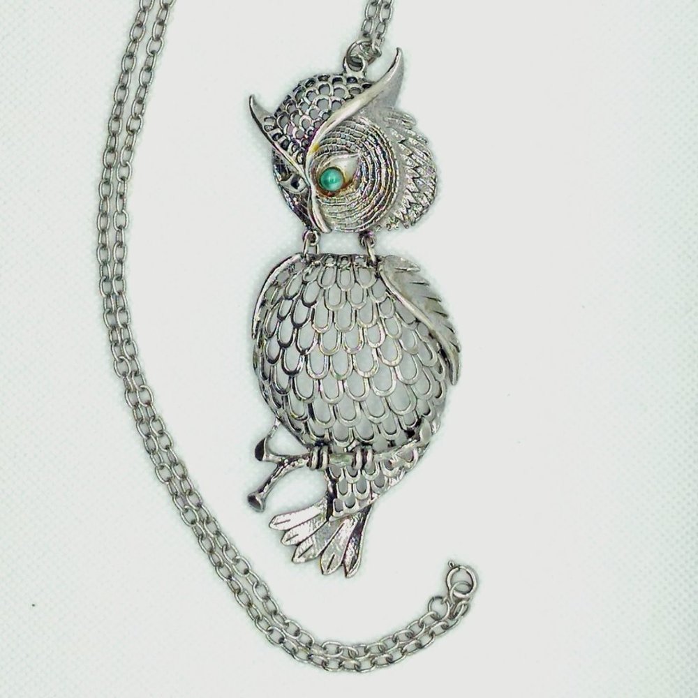 Vintage 1960s Silver Tone Articulated Owl Necklace, 25"